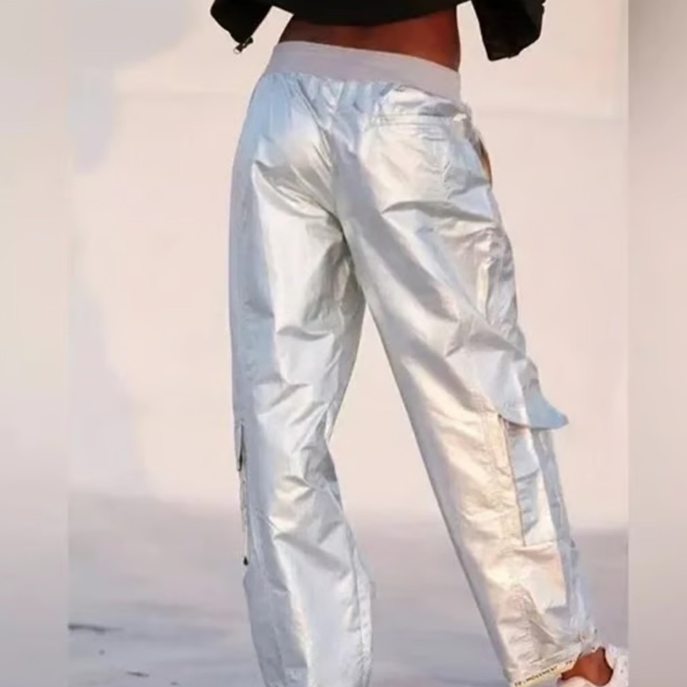Free People METALLIC SILVER cargo pants - Picture 2 of 5